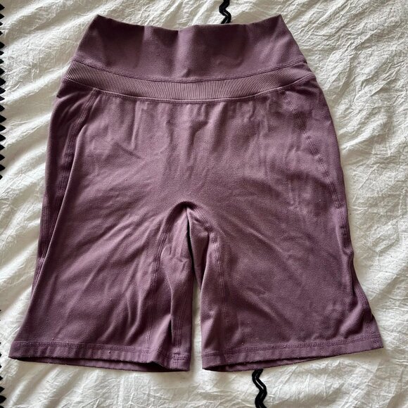 Alphalete - Alphalux collection Shorts - Picture 2 of 5